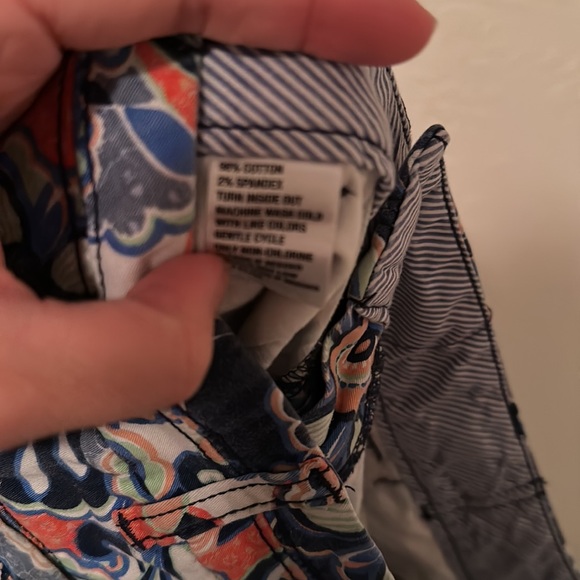 EUC Red Camel floral shorts size 7 juniors - Picture 8 of 8